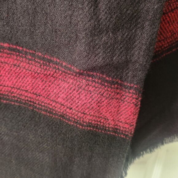 Look By M 22 x 82" Blanket Shawl Wrap NEW Acrylic Fringe Black Red Stripe Scarf - Picture 5 of 8